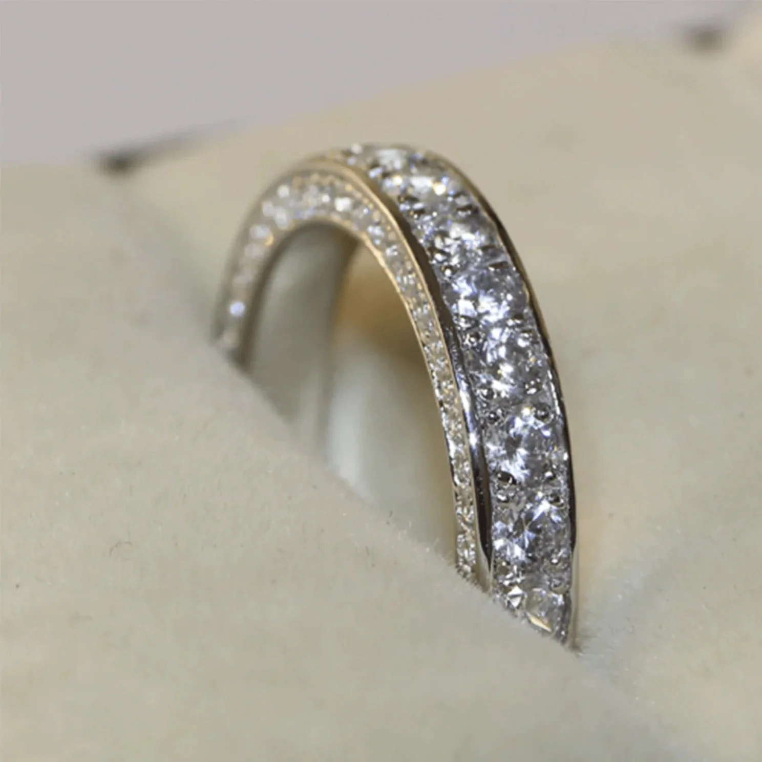 Acacia Band Ring - Image 4