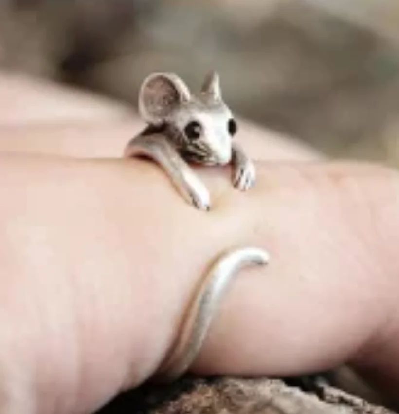 Adorable Mouse Wrap Ring – Vintage Adjustable Jewelry - Image 2