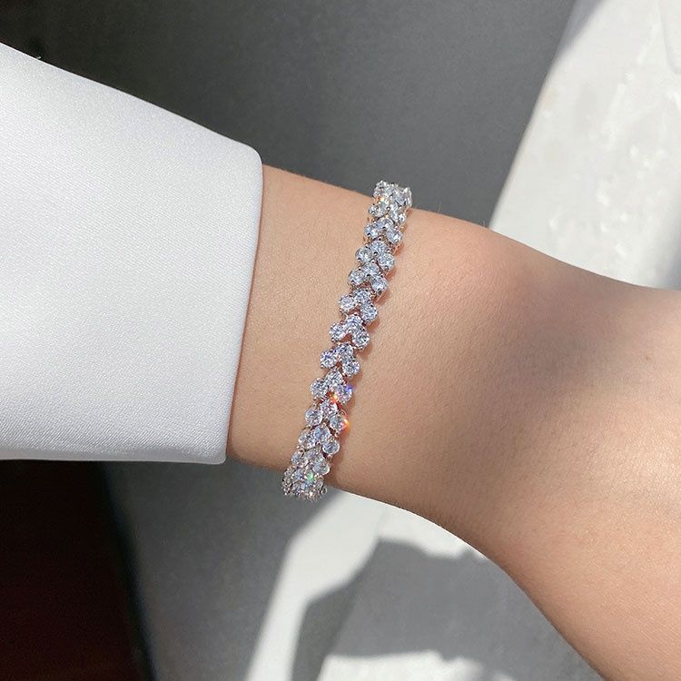 Goddess Clover Bracelet - Image 4