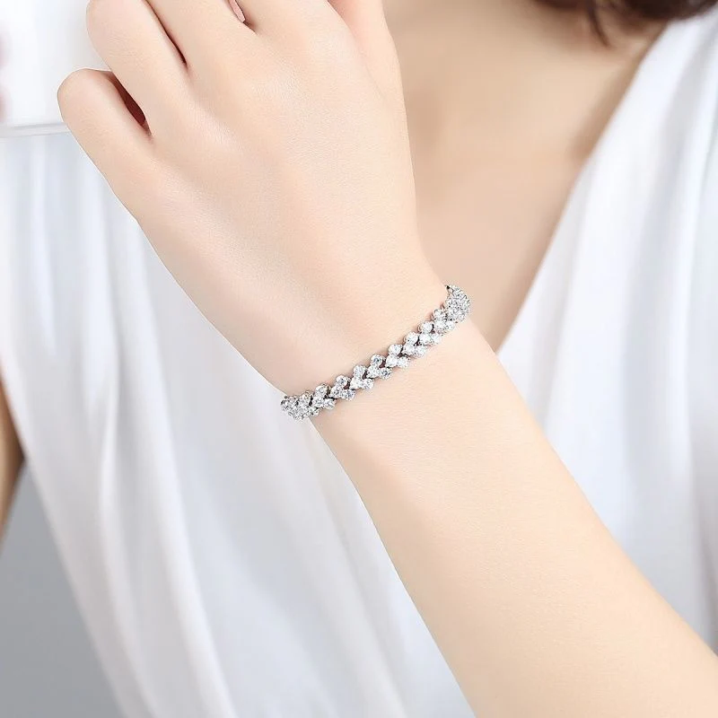 Goddess Clover Bracelet - Image 5