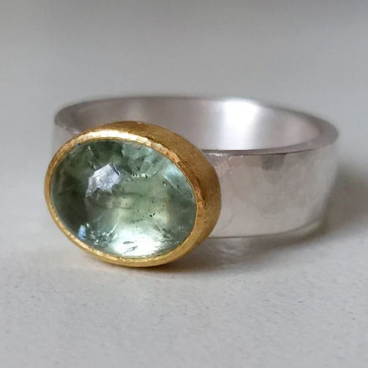 Green Round Stone Vintage Ring