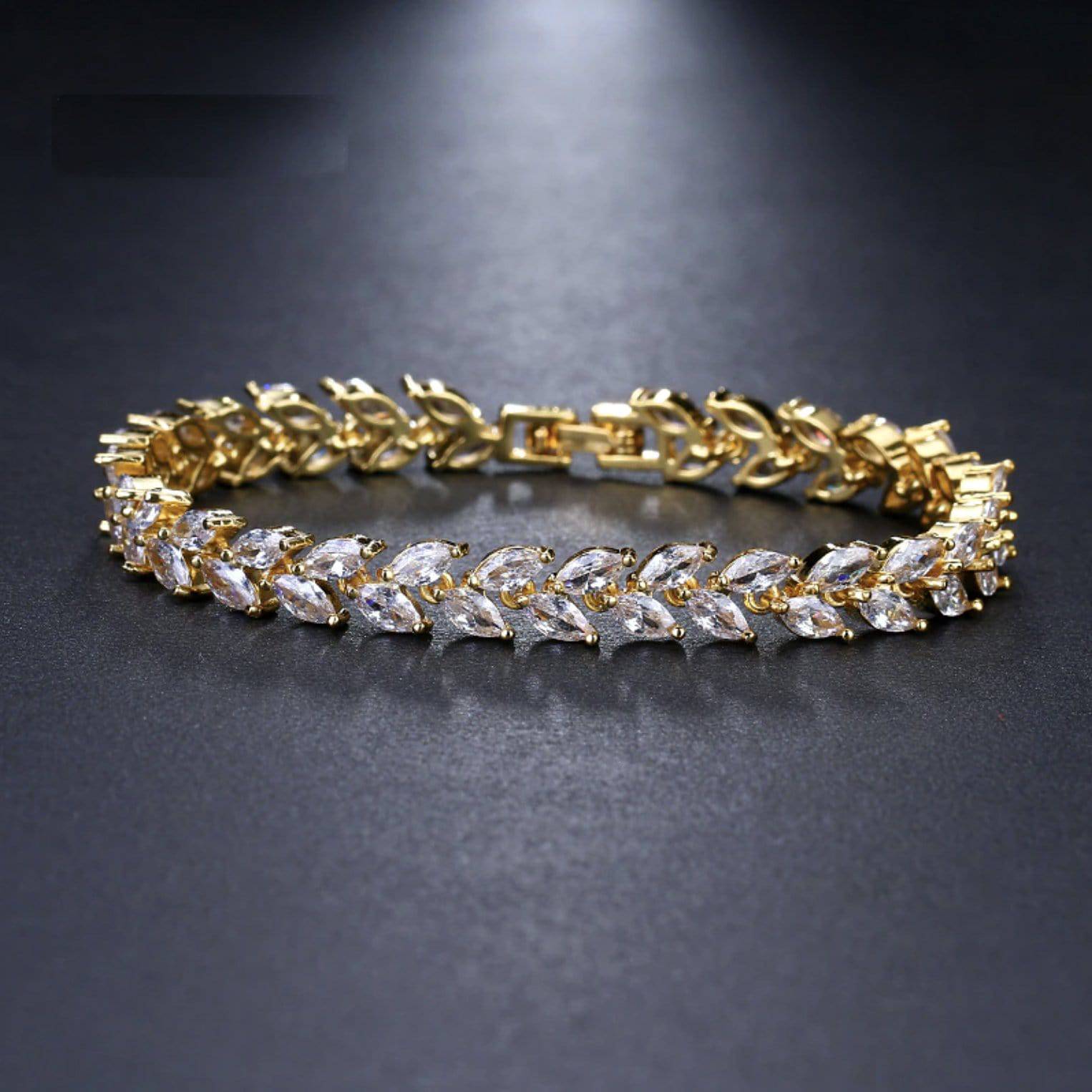 Jennie Leaf Bracelet - Image 3
