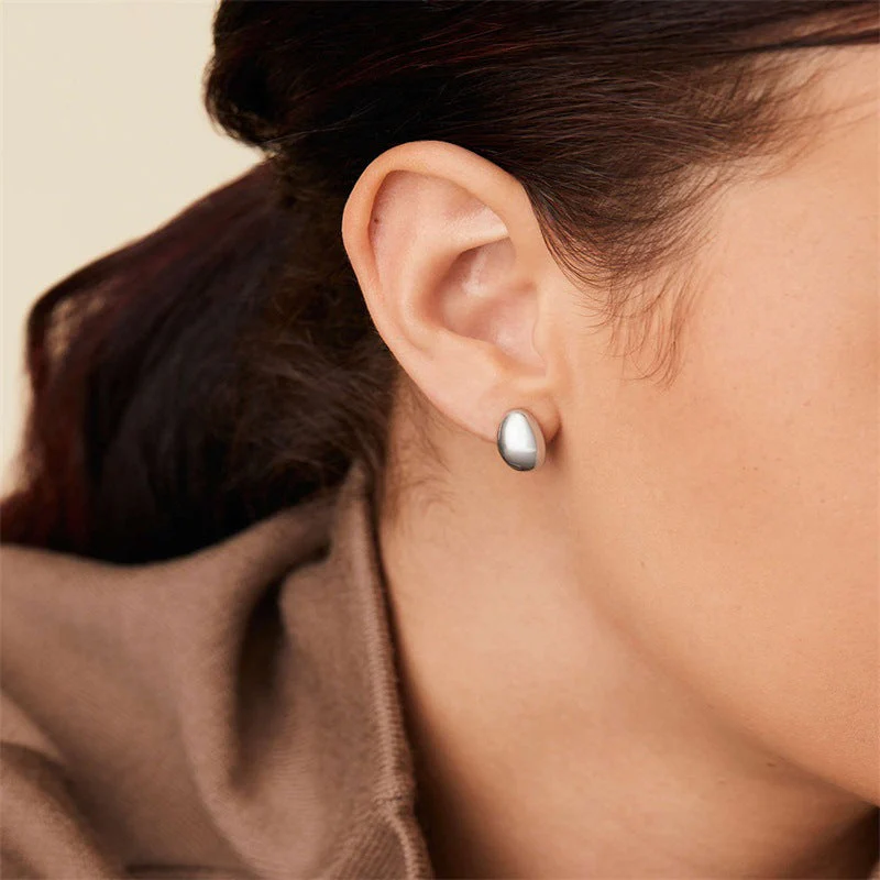 Lissandra Wedge-Shaped Earrings - Image 2