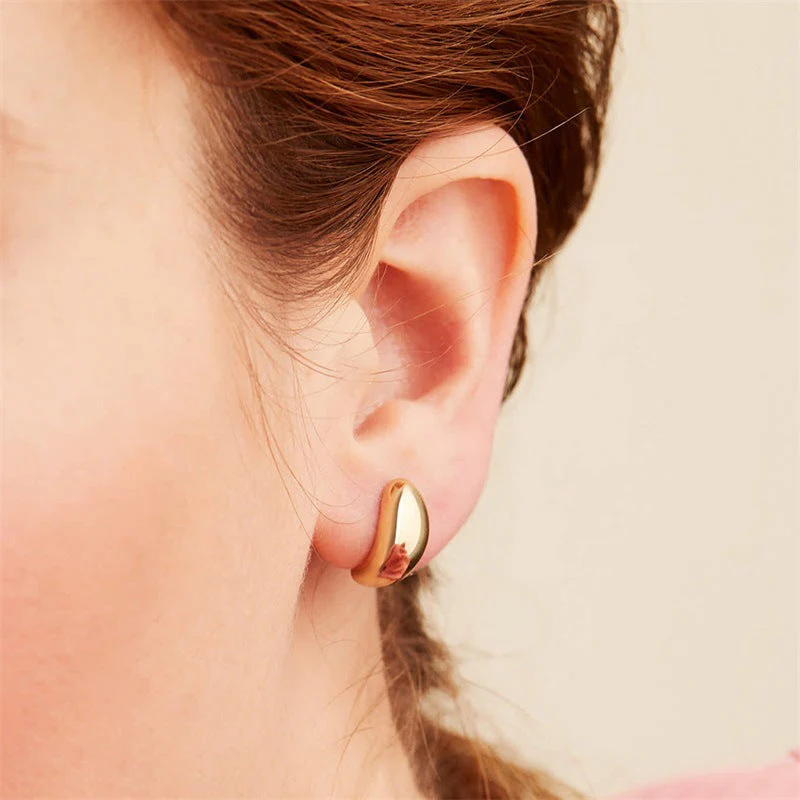Lissandra Wedge-Shaped Earrings - Image 3