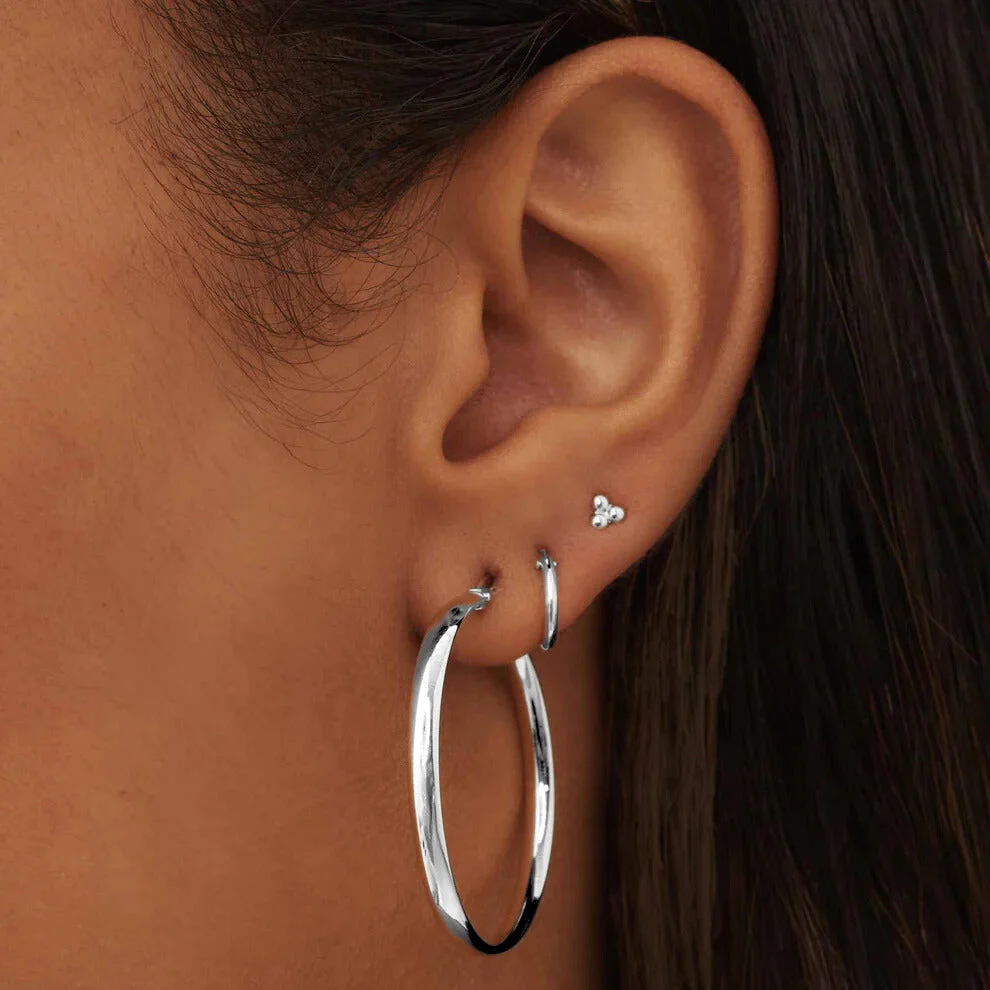Noa Serane Earrings | White Gold - Image 2
