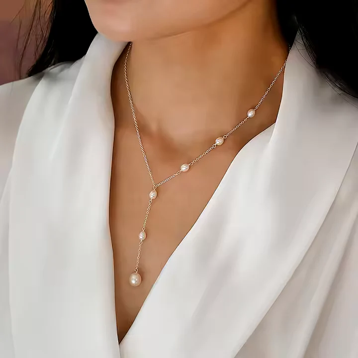 Valeria - Vintage Pendant Necklace with Pearls - Image 2