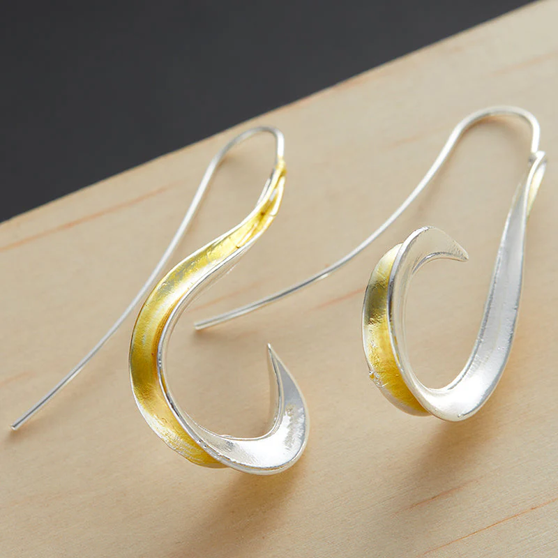 Vintage Gold Hanging Earrings - Image 4